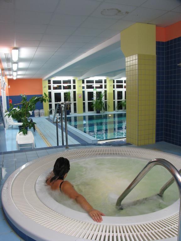 Hotel *** Nat コウォブジェク エクステリア 写真