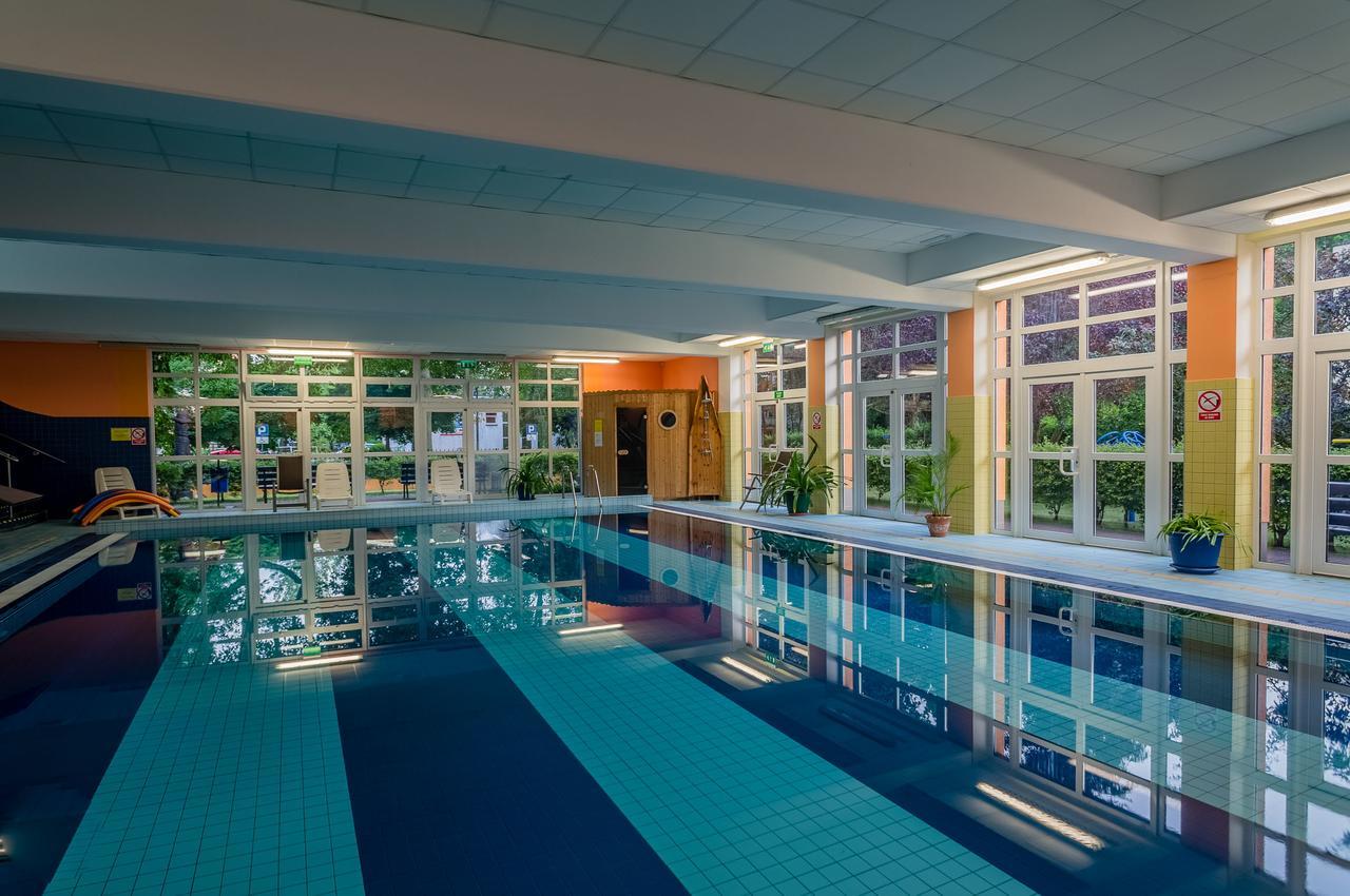 Hotel *** Nat コウォブジェク エクステリア 写真