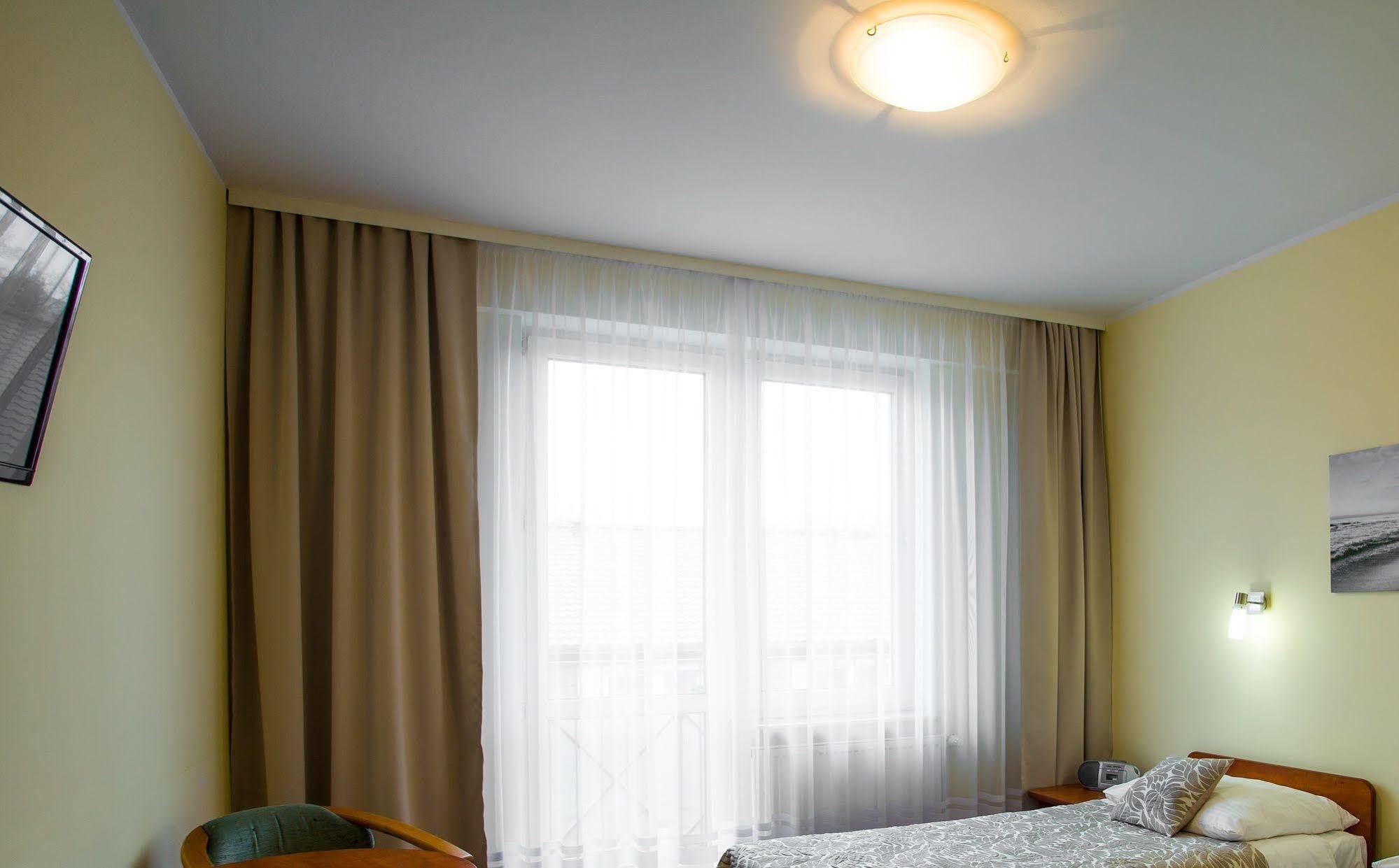 Hotel *** Nat コウォブジェク エクステリア 写真